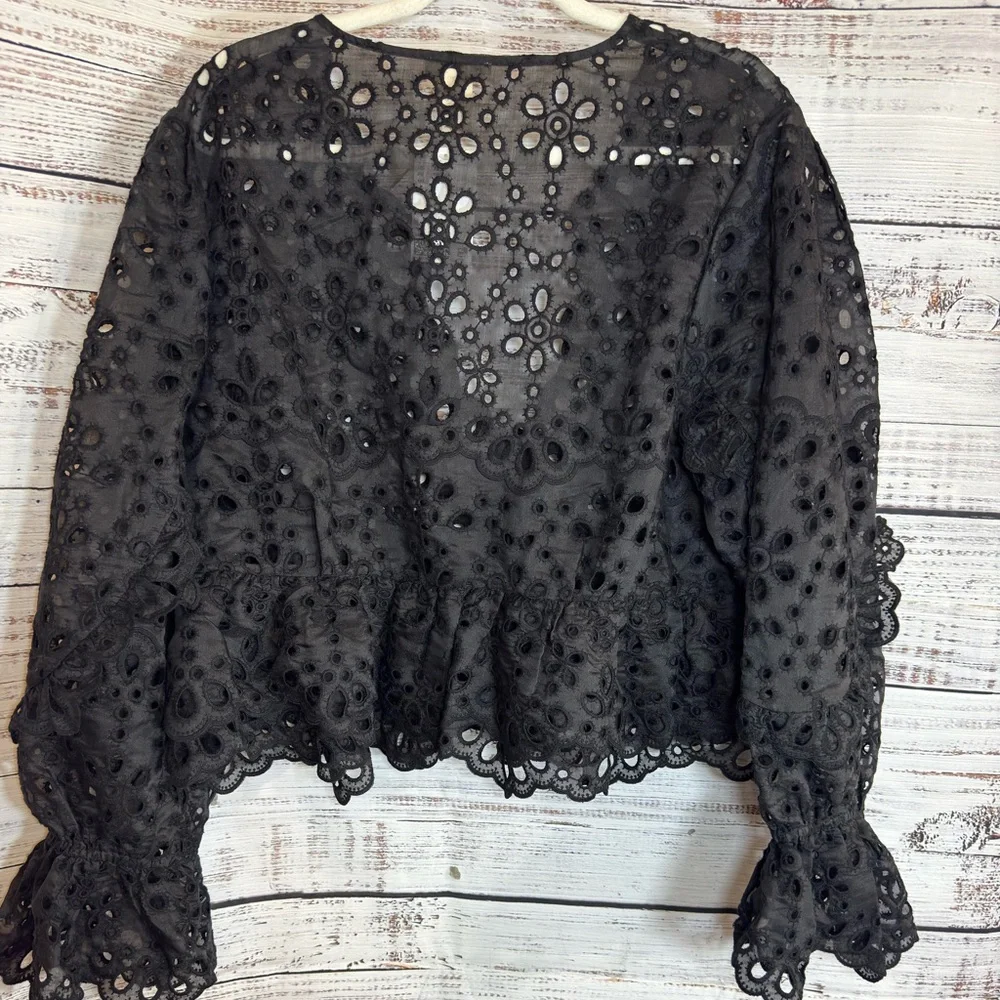 H&M Top Womens size XL Elegant Black Lace Embroidered eyelet Front tie Blouse‎